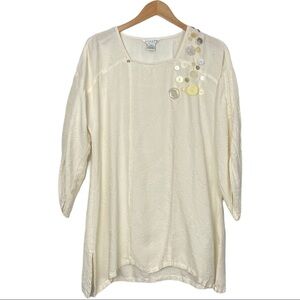Citron silk buttons top